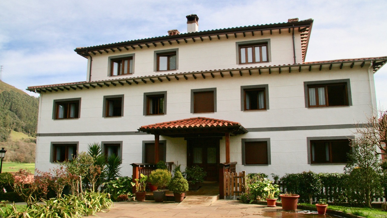 Photo of Outdoor in Panes