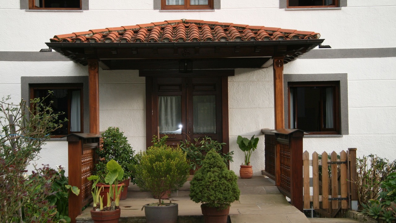 Photo of Outdoor in Panes