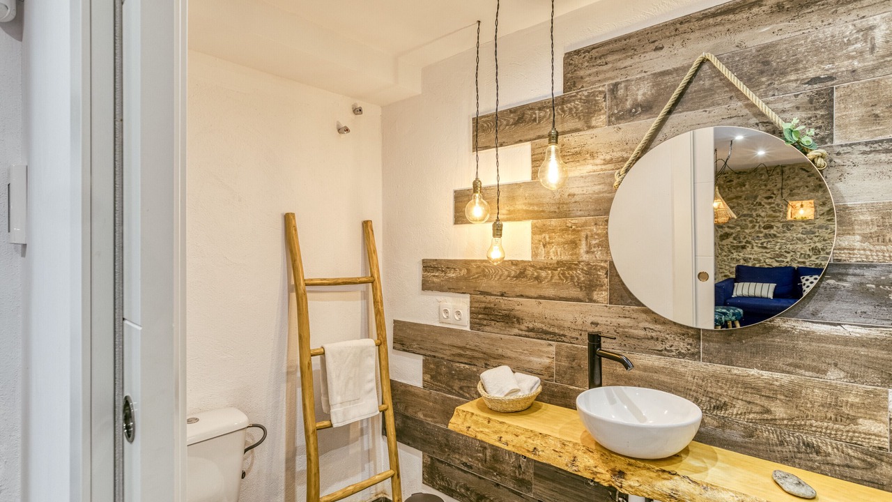 Photo of Bathroom in Llanca
