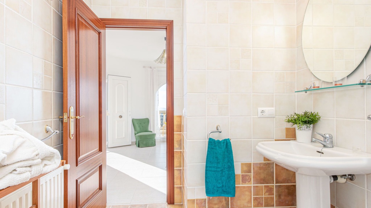 Photo of Bathroom in El Mas Isaac
