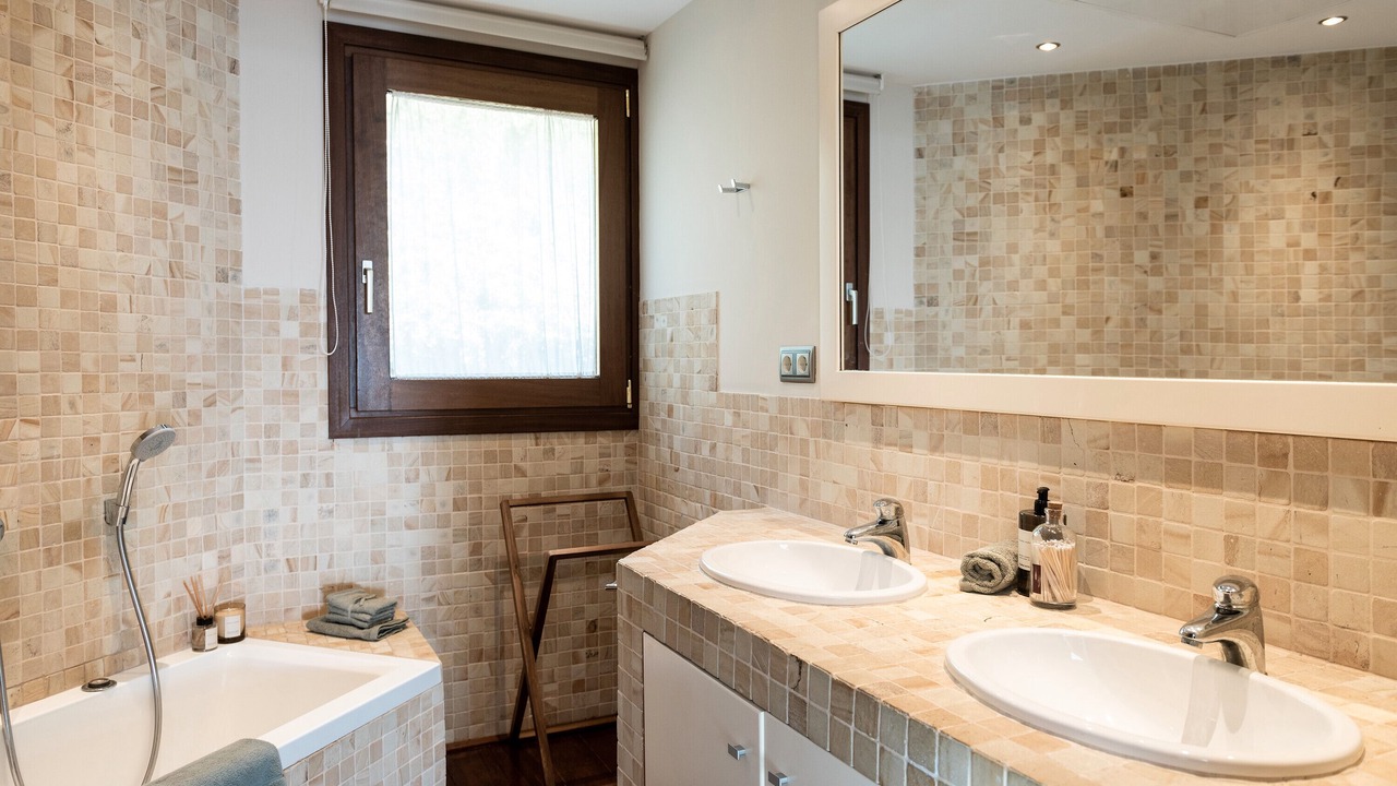 Photo of Bathroom in Puig Manya