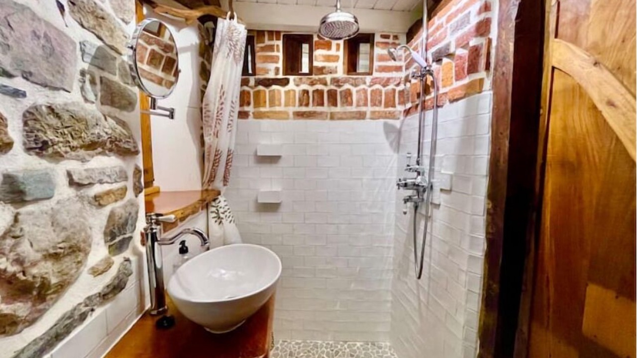 Photo of Bathroom in Peruyes