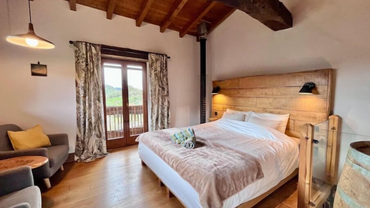 Photo of Bedroom in Peruyes