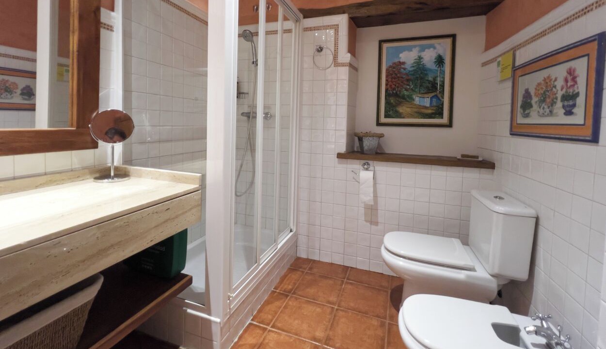 Photo of Bathroom in Fuentes de Penacorada