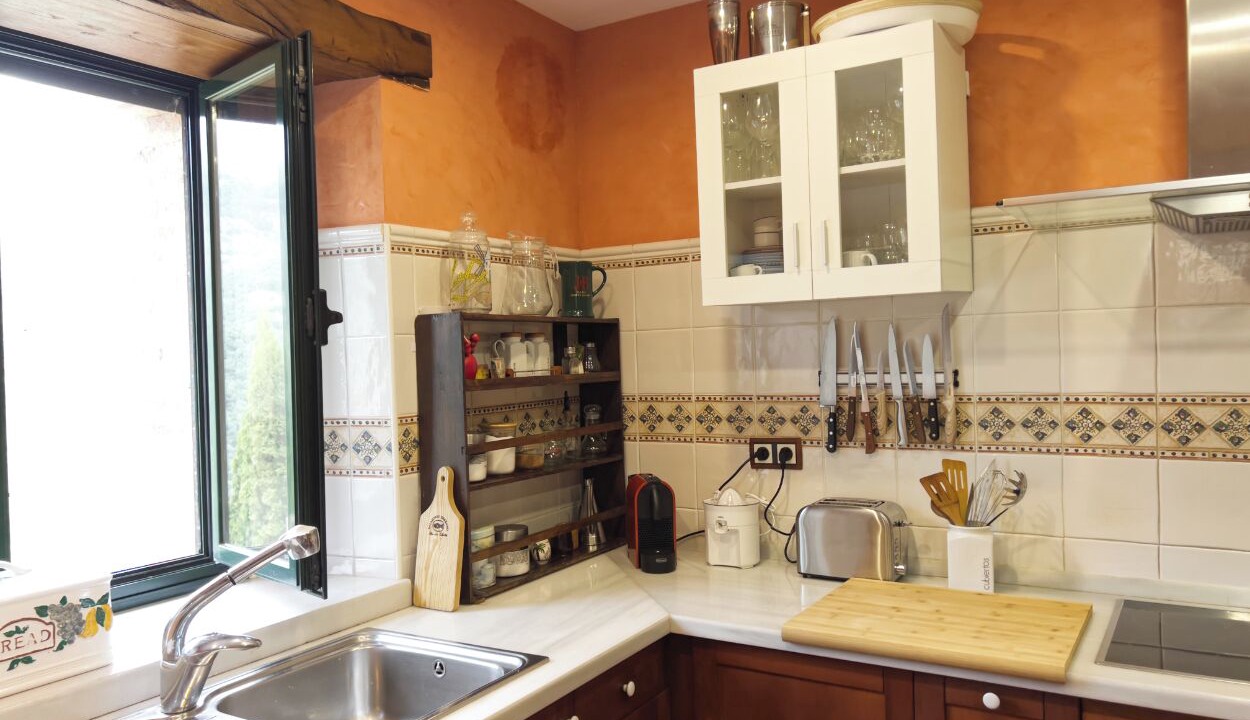 Photo of Kitchen in Fuentes de Penacorada