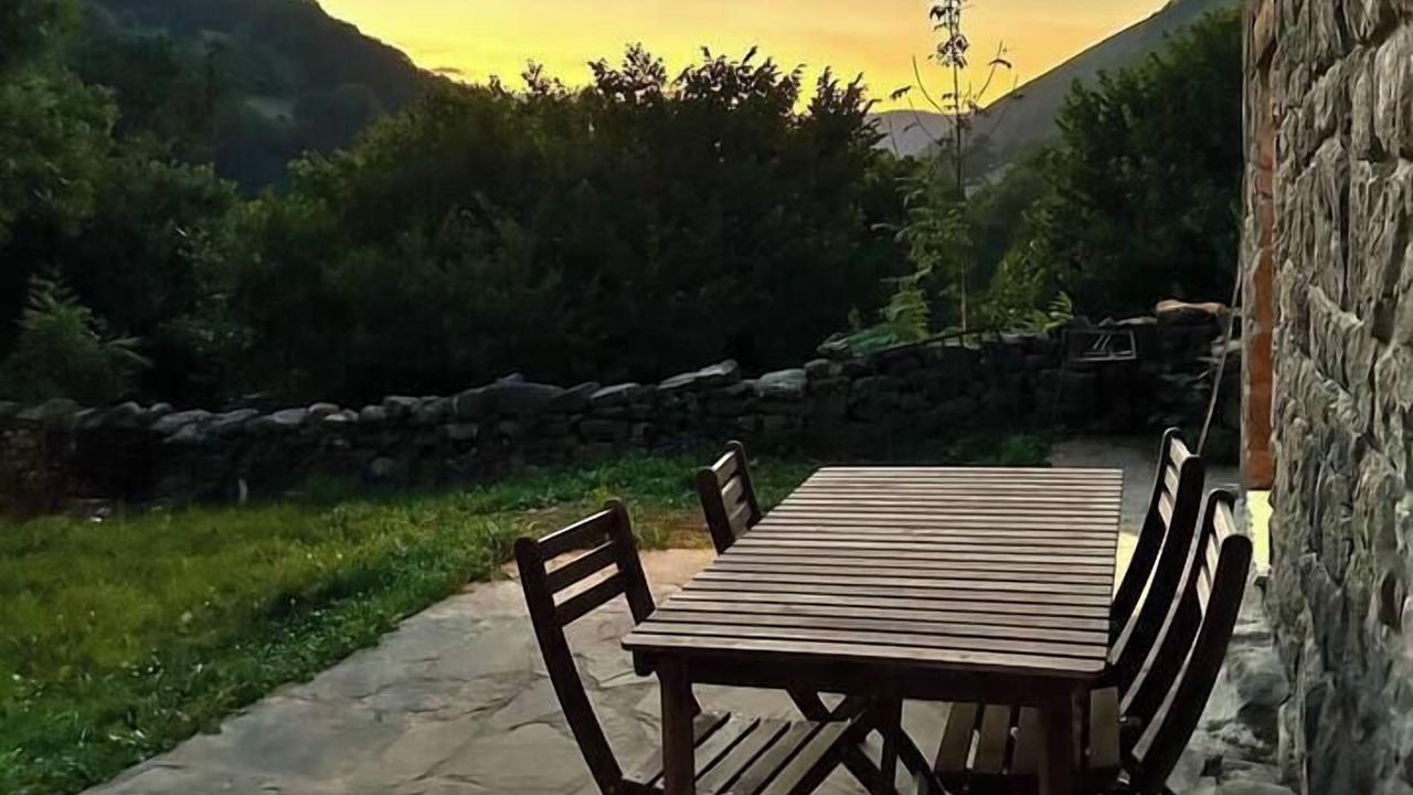 Photo of Outdoor in Yera