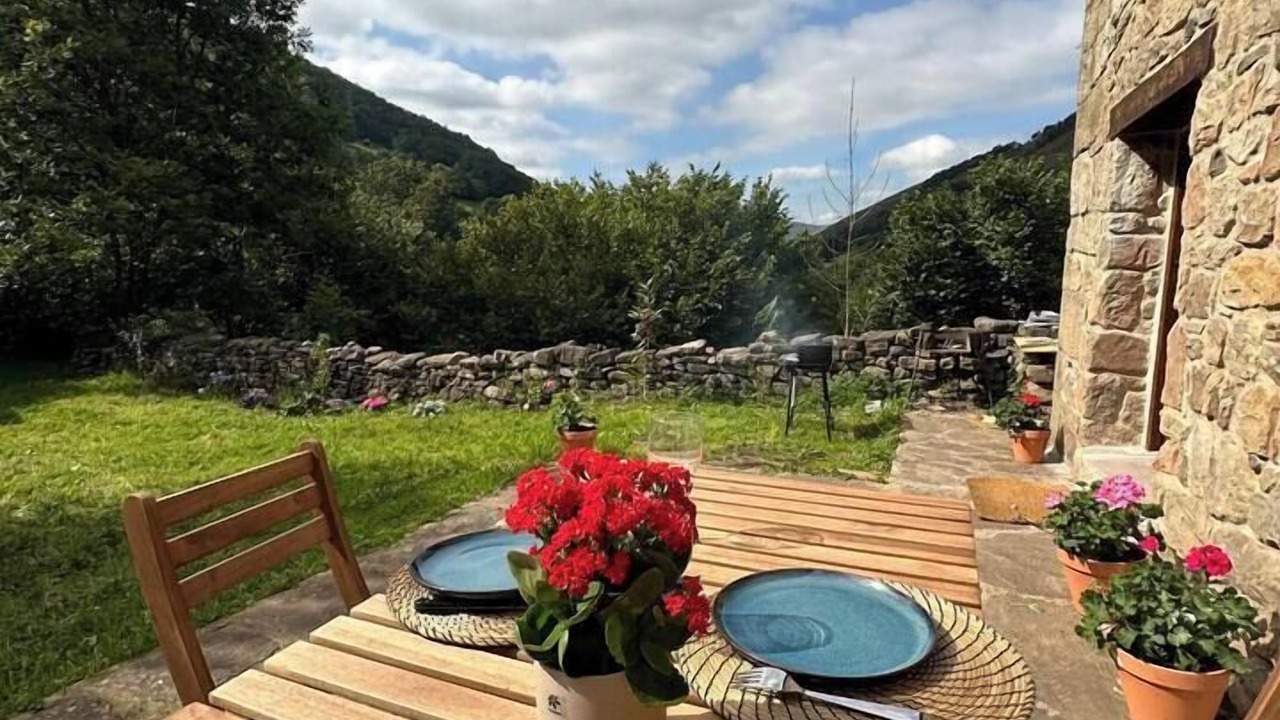 Photo of Outdoor in Yera