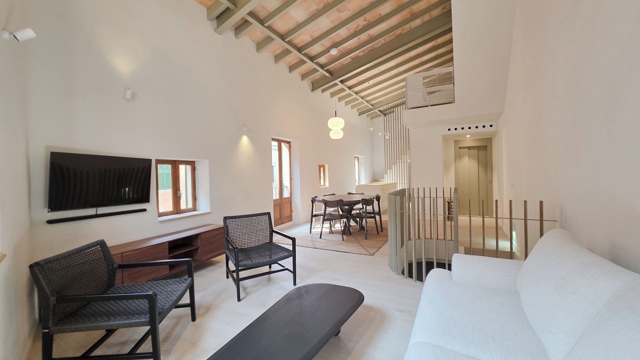 Photo of Livingroom in Monti-Sion