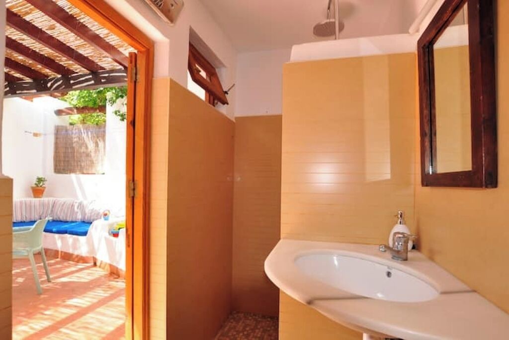 Photo of Bathroom in Rodalquilar