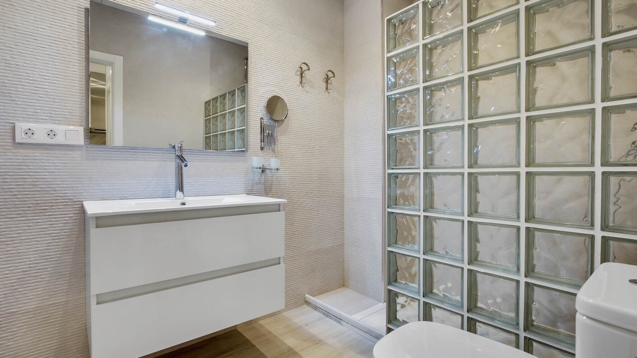 Photo of Bathroom in Carihuela