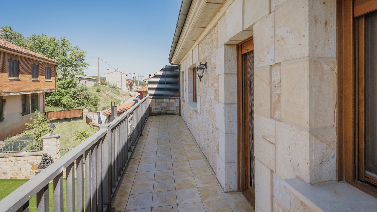 Photo of Patio Balcony in Palacios de la Sierra