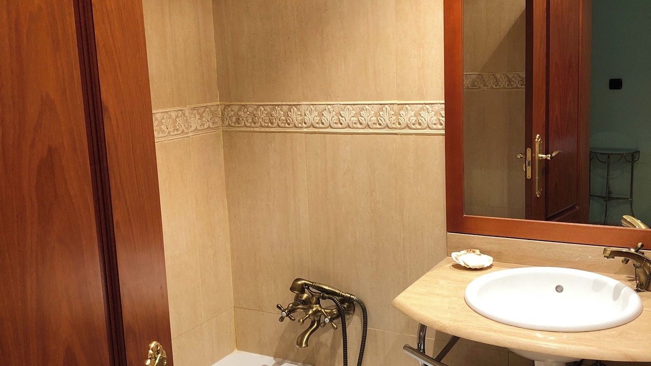 Photo of Bathroom in Mansilla de las Mulas