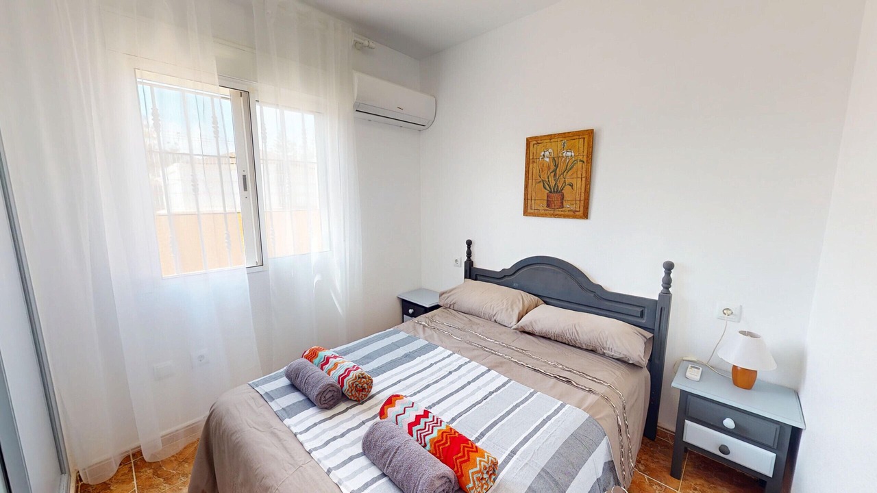 Photo of Bedroom in Los Nietos