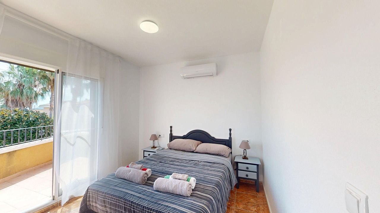 Photo of Bedroom in Los Nietos