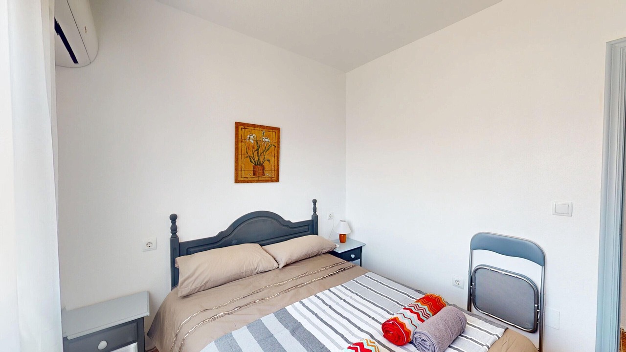 Photo of Bedroom in Los Nietos