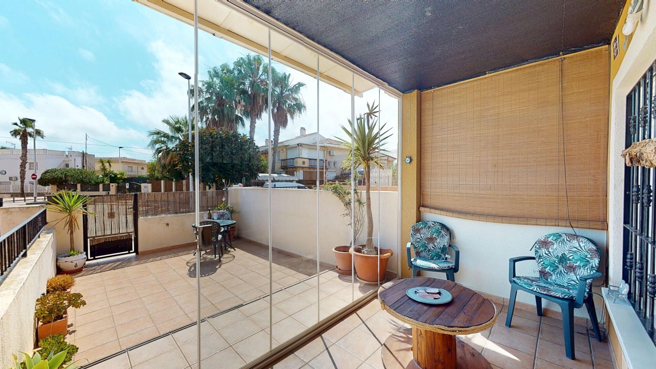 Photo of Patio Balcony in Los Nietos