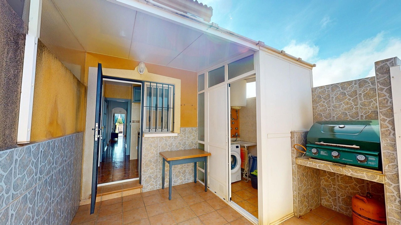Photo of Patio Balcony in Los Nietos