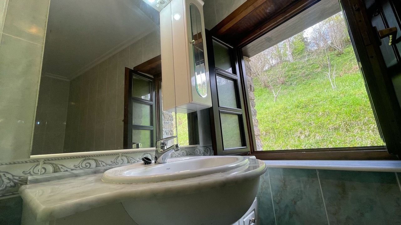 Photo of Bathroom in Llerandi