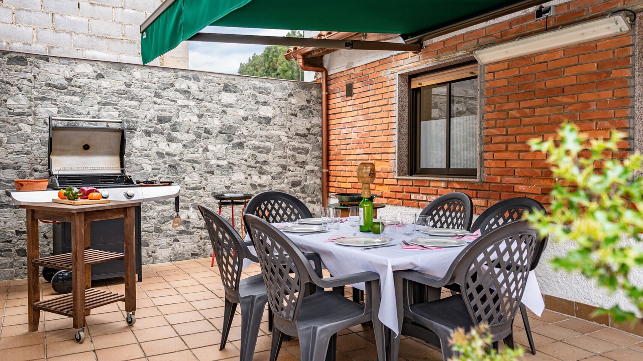 Photo of Outdoor in Sales
