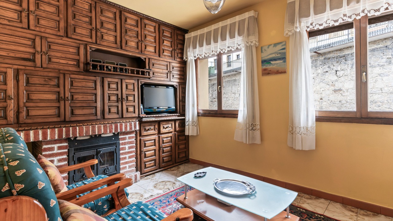 Photo of Livingroom in Sales