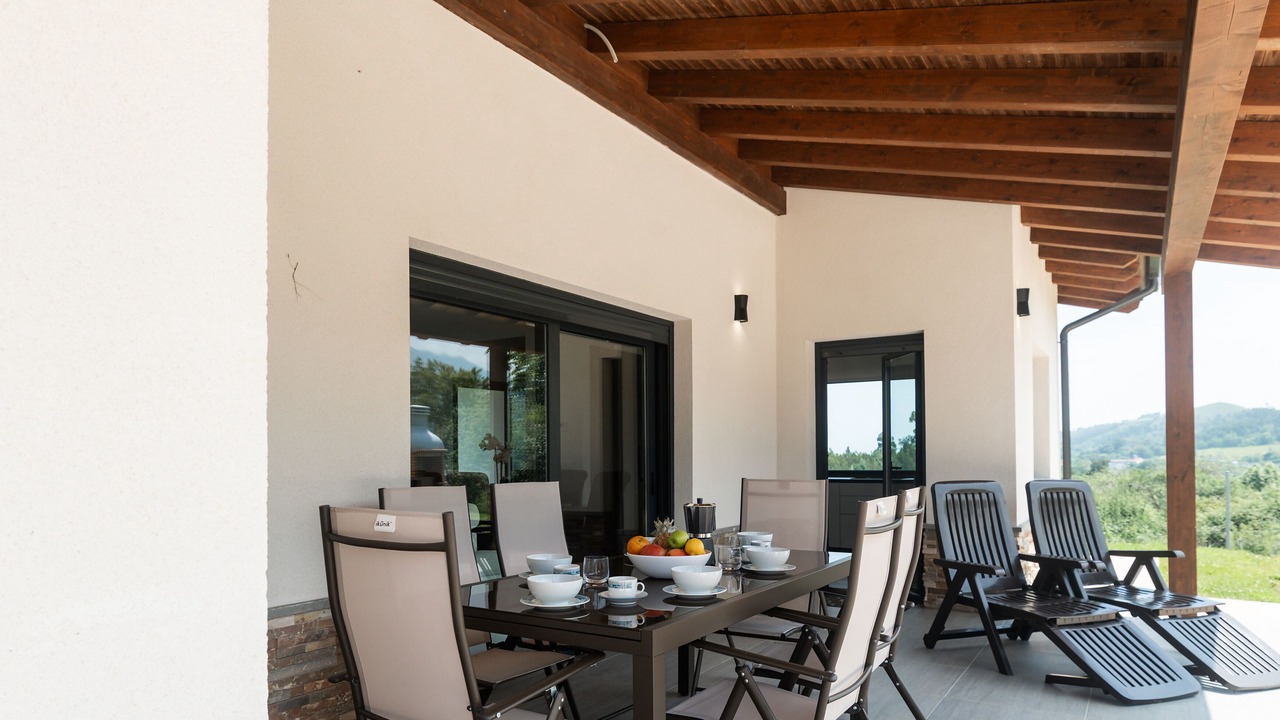 Photo of Patio Balcony in Parres Municipality