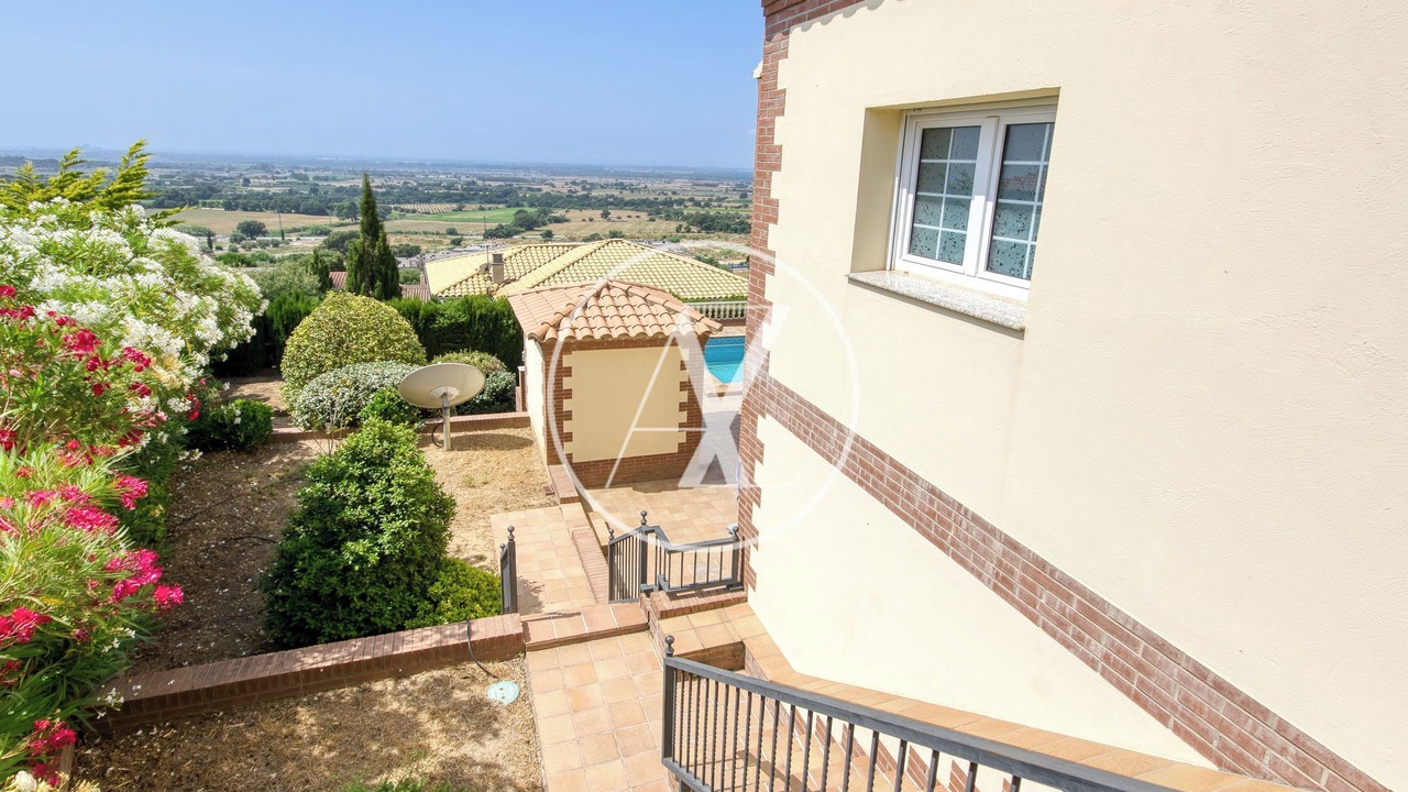 Photo of Outdoor in Palau-Saverdera