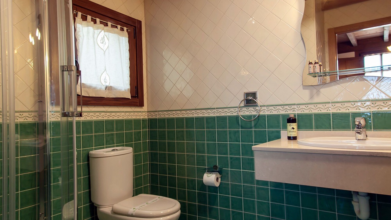 Photo of Bathroom in Lloreda