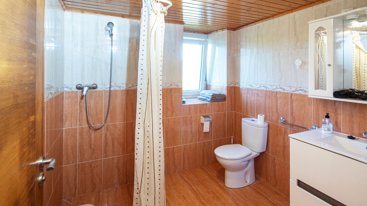Photo of Bathroom in Aranga