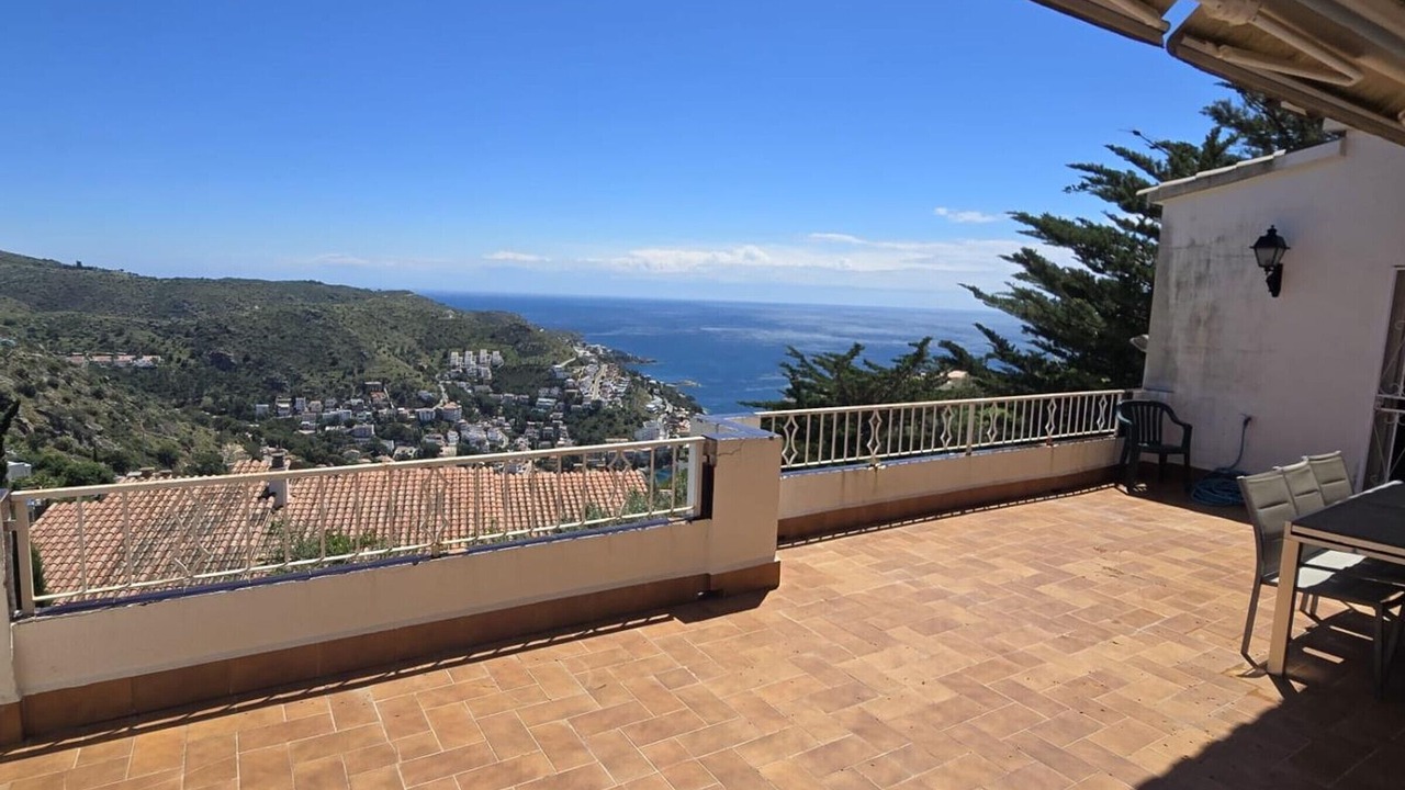 Photo of Patio Balcony in Almadraba-Canyelles