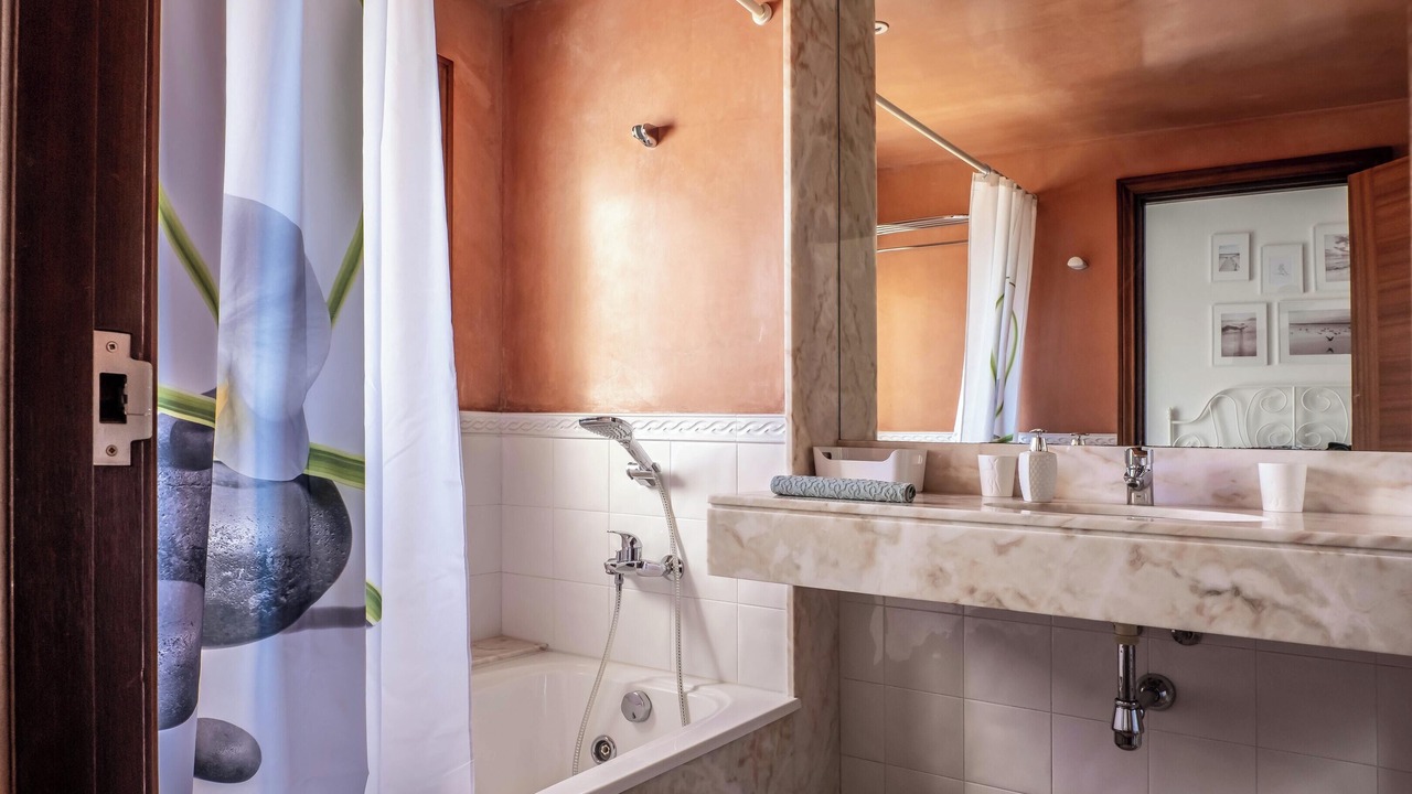 Photo of Bathroom in Son Blanc