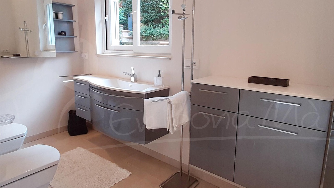 Photo of Bathroom in Palau-Saverdera