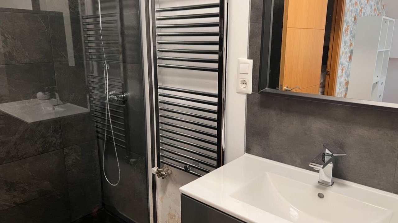 Photo of Bathroom in Cartes