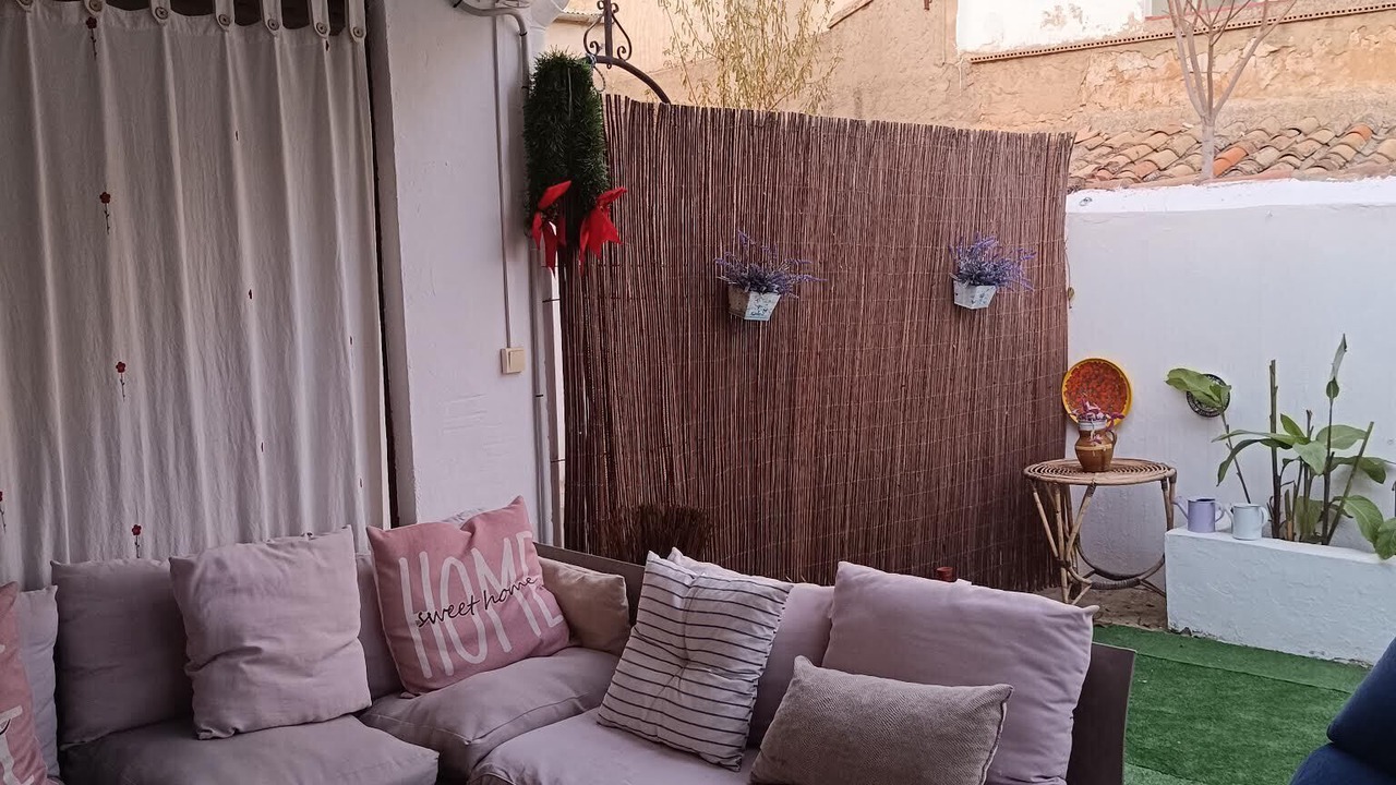 Photo of Patio Balcony in Caudete de las Fuentes