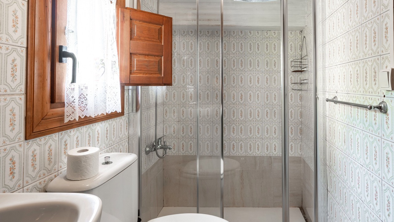 Photo of Bathroom in Labra
