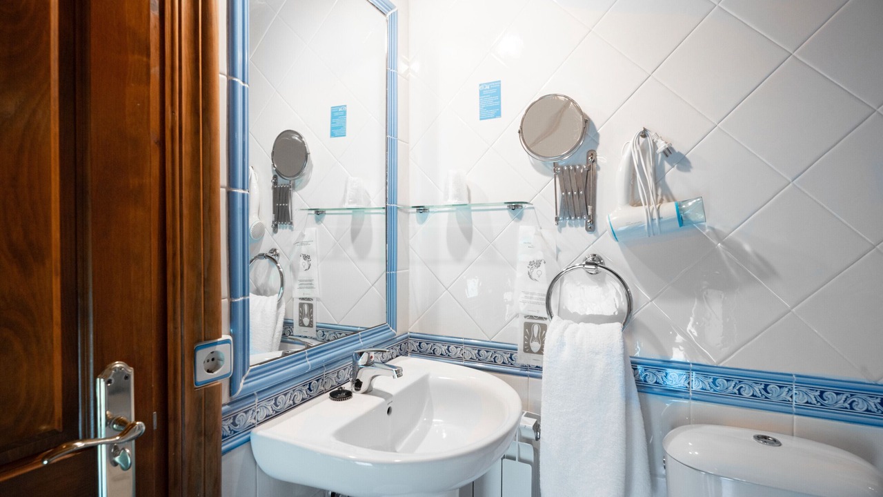 Photo of Bathroom in Santianes de Ola