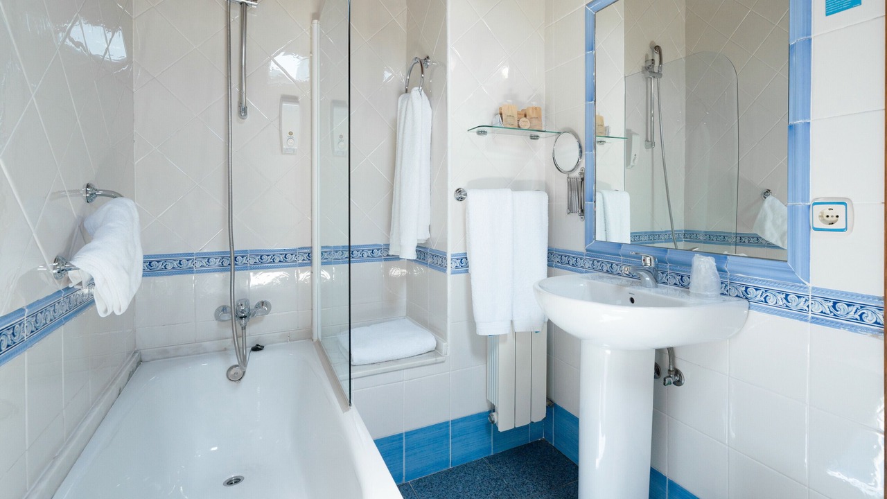Photo of Bathroom in Santianes de Ola