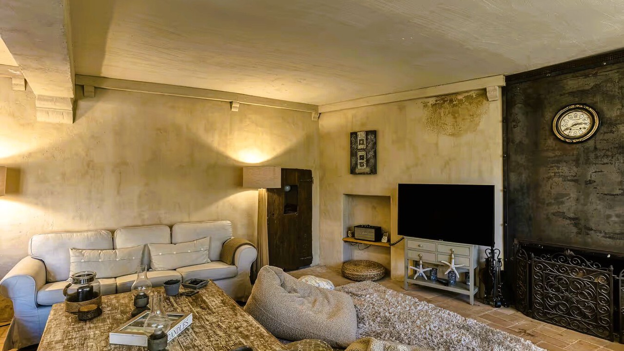 Photo of Livingroom in Riumors