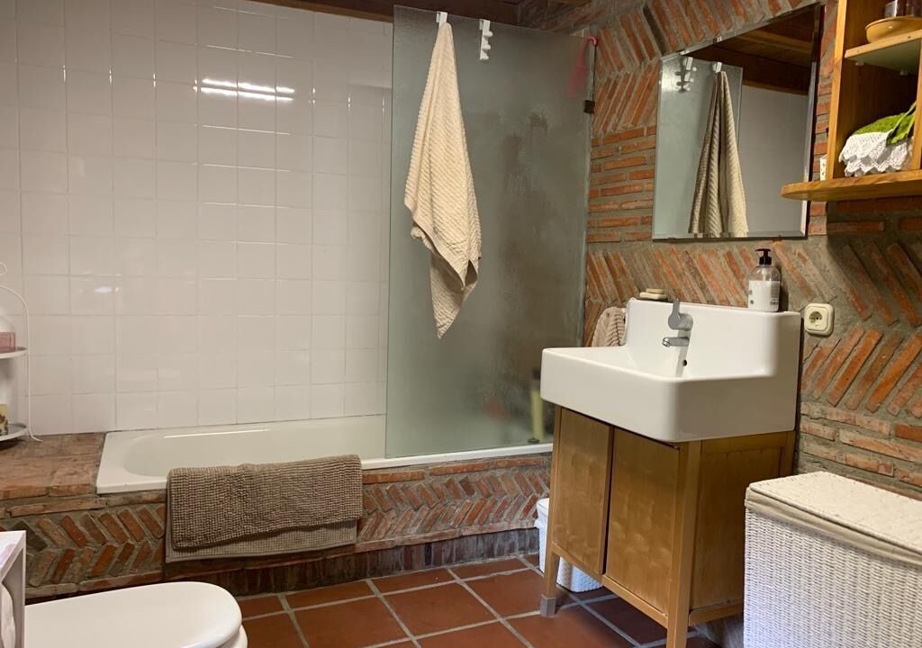 Photo of Bathroom in Villallano