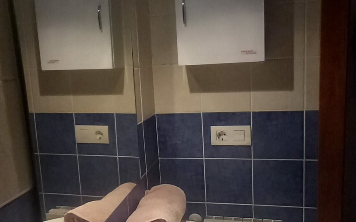 Photo of Bathroom in Poo