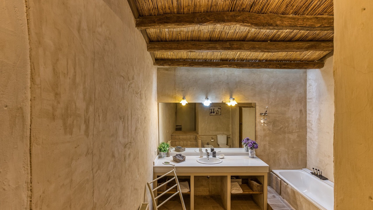 Photo of Bathroom in Riumors