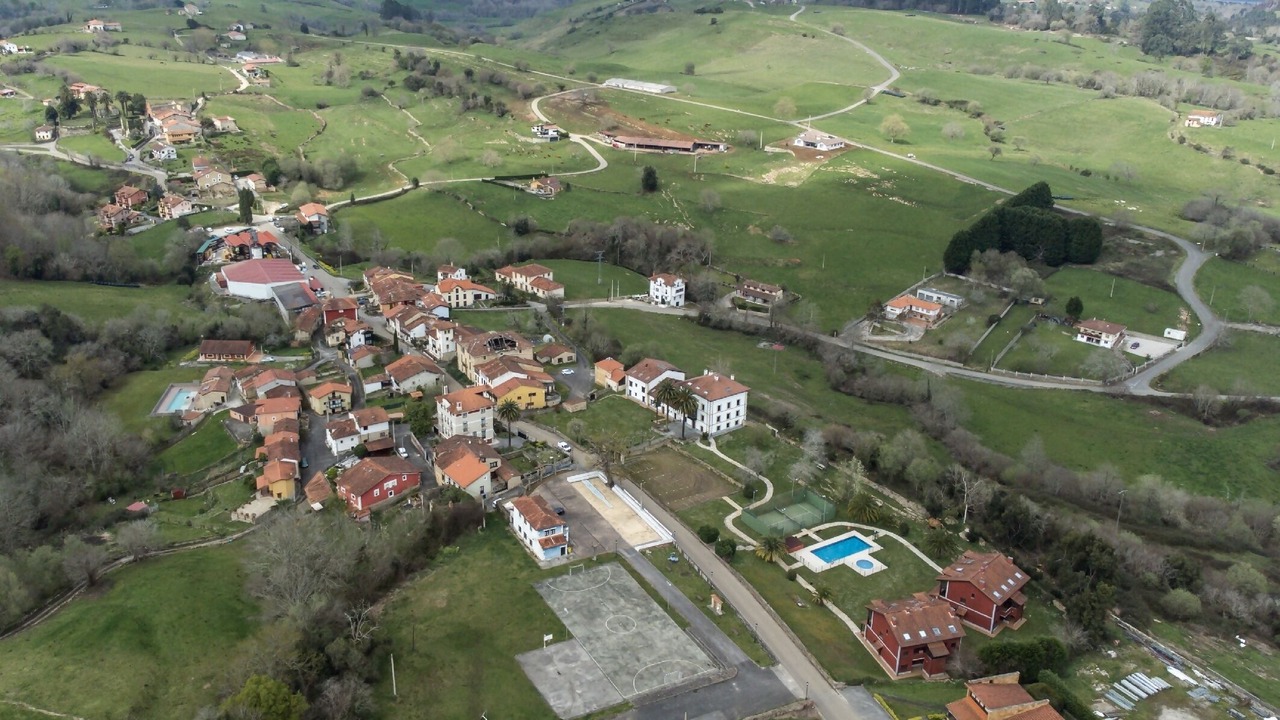 Photo of Others in Noriega