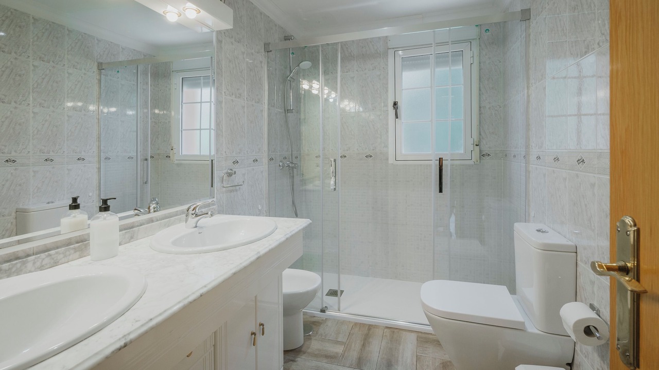 Photo of Bathroom in Castro de Fuentiduena