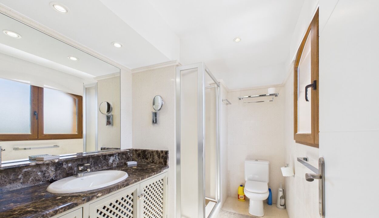 Photo of Bathroom in El Beal