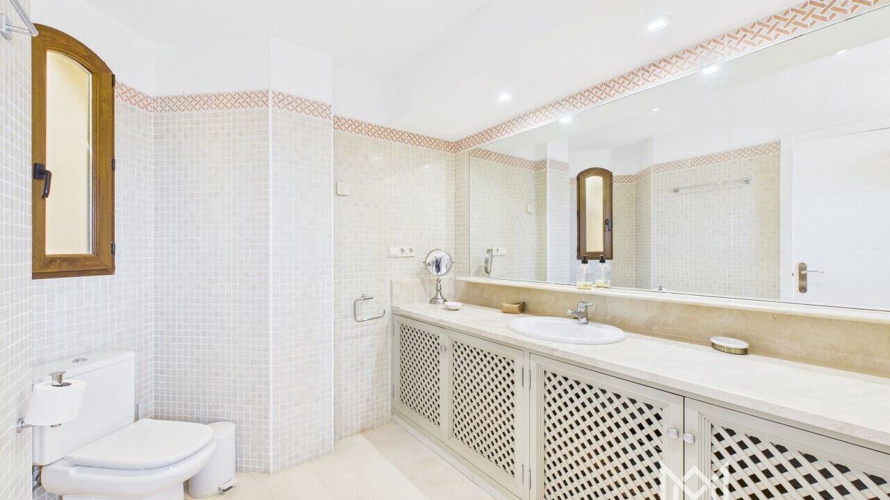 Photo of Bathroom in El Beal