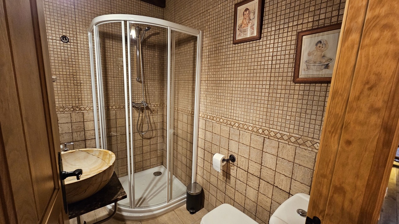 Photo of Bathroom in Onis