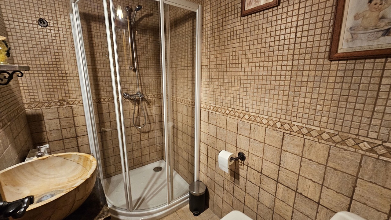 Photo of Bathroom in Onis