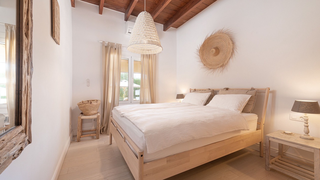 Photo of Bedroom in Portol