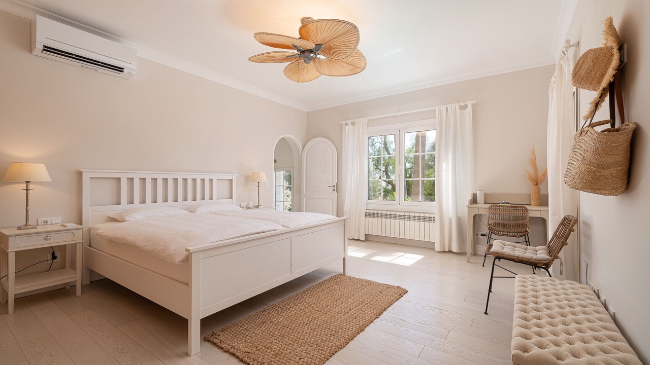 Photo of Bedroom in Portol