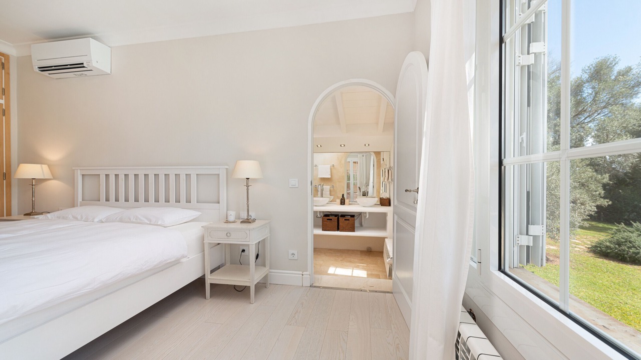 Photo of Bedroom in Portol