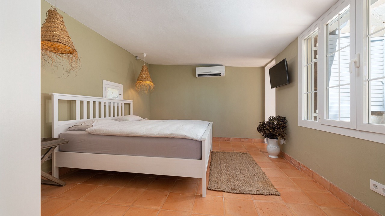 Photo of Bedroom in Portol